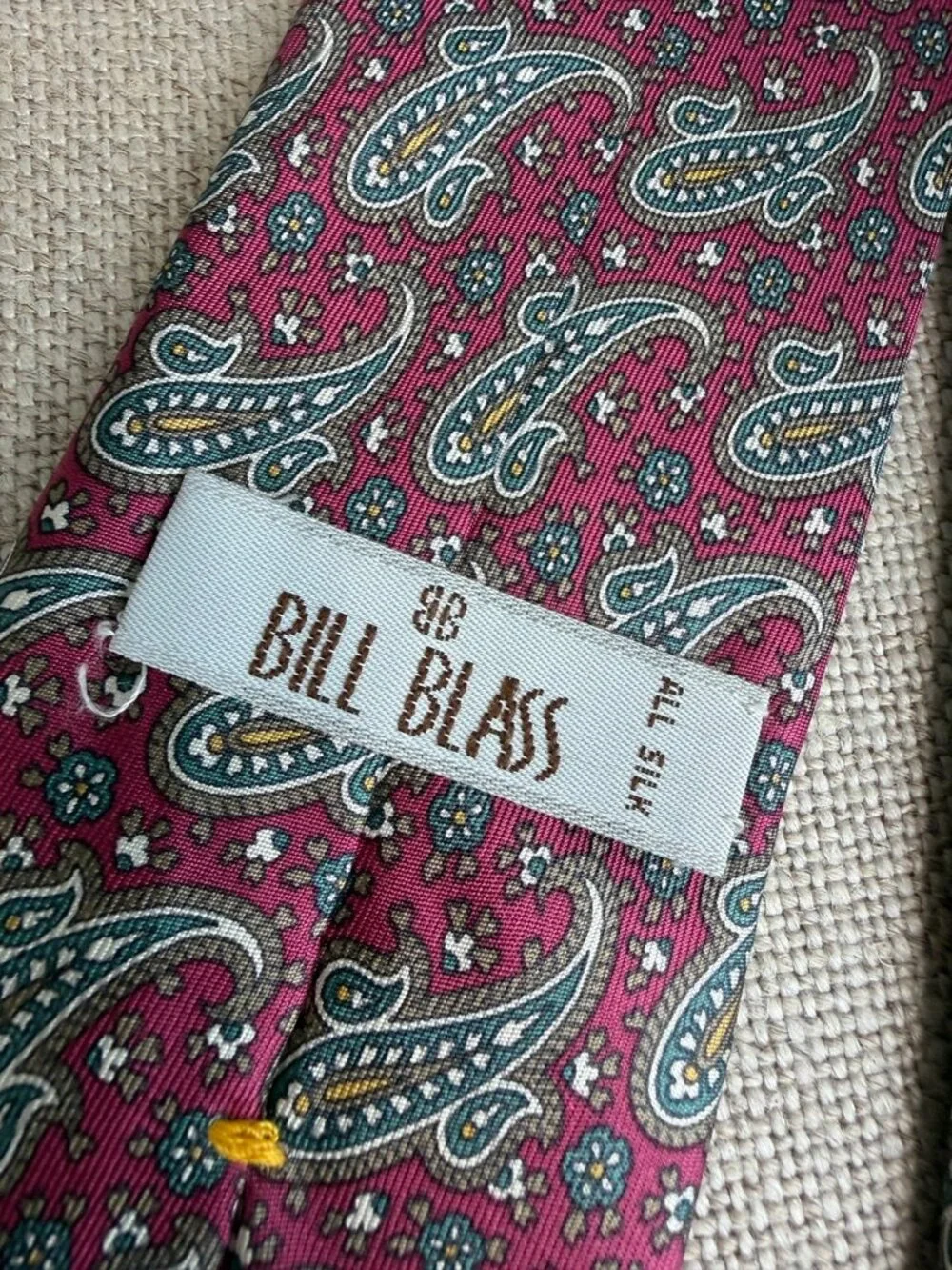 Vintage Bill Blass Tie Men Silk Paisley 53.5x3 Classic Holiday Work Party Nw